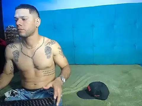 SinedRichard from StripChat is Freechat