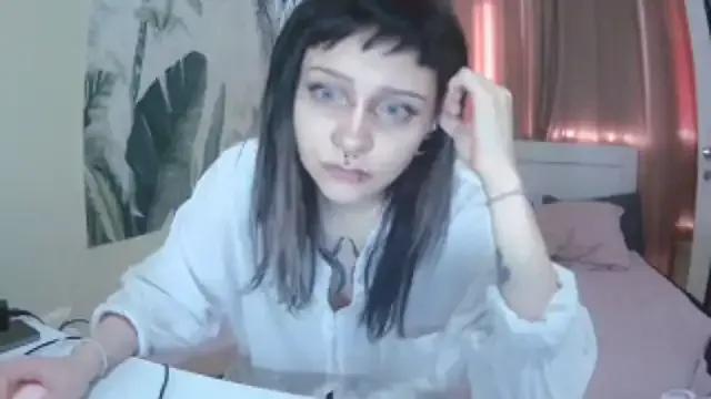 SineKiraReal from StripChat is Freechat