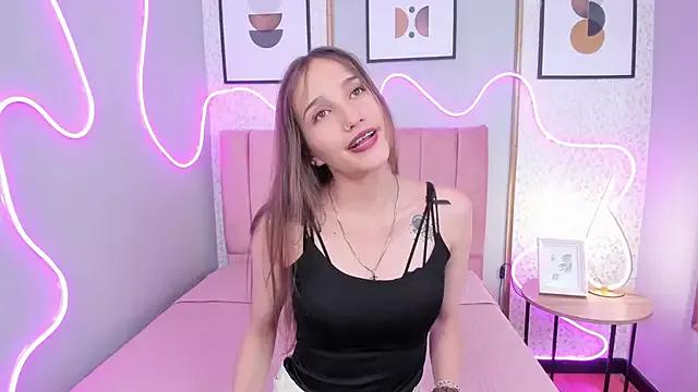 SkinnyFavre from StripChat is Freechat