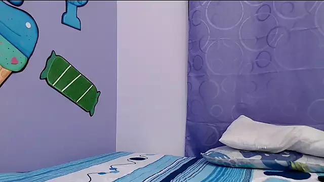 skinnykalitzo18 from StripChat is Freechat