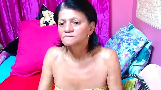 SLUTTYROXY from StripChat is Freechat