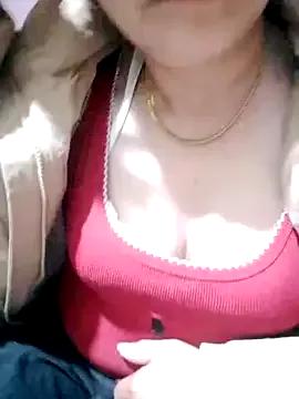 small-house123 from StripChat is Freechat