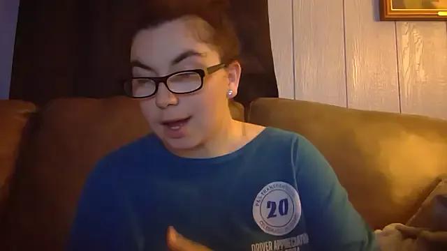 Snowbunny_Belle from StripChat is Freechat