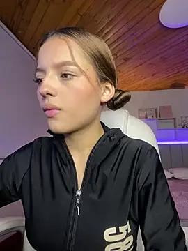 Sofia18_pinkk from StripChat is Freechat