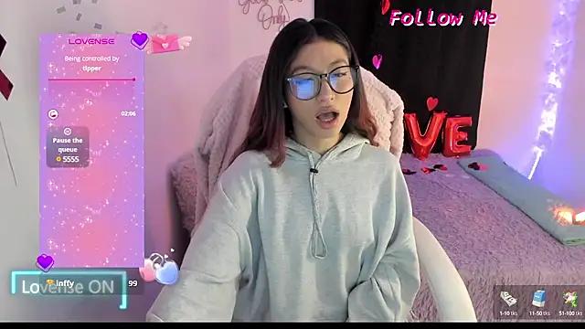 Check-out our cam rooms range and converse on a personal level with our delicious livecams streamers, showing off their spicy curves and toys.