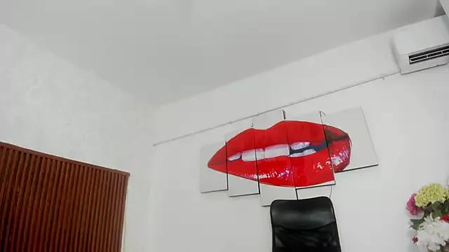 sofia_valencia_ms from StripChat is Freechat