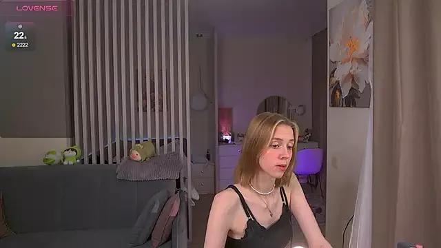 sofiapurex from StripChat is Freechat