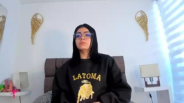 sofyy_honey from StripChat is Freechat