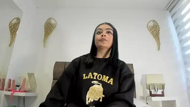 sofyy_honey from StripChat is Freechat