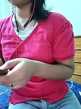 Soloqueentamil from StripChat is Freechat