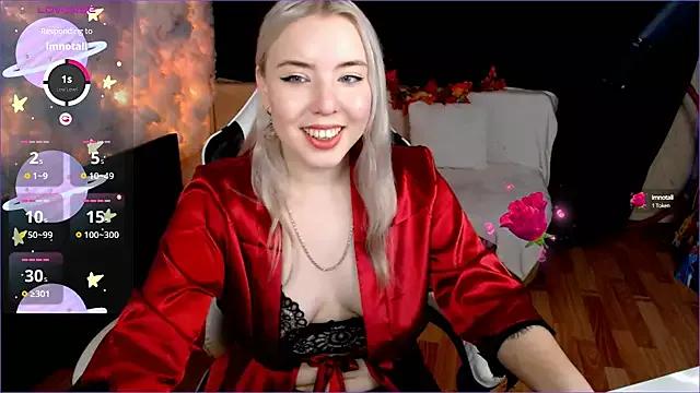 Check-out our cam rooms range and converse on a personal level with our delicious livecams streamers, showing off their spicy curves and toys.