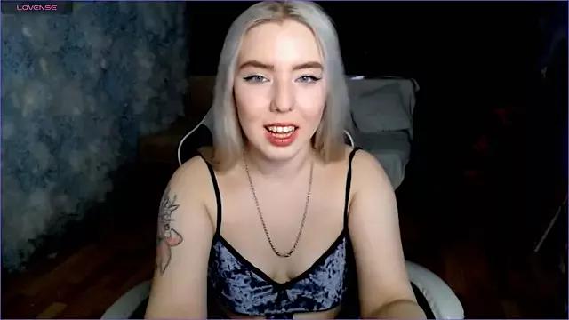 Sophia_Heartfilia from StripChat is Freechat