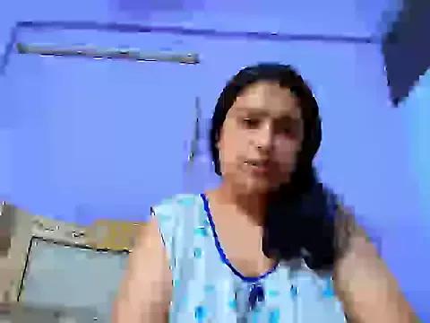 Sophia_James from StripChat is Freechat