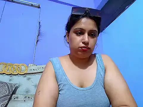 Sophia_James from StripChat is Freechat