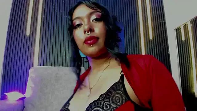 SophiaSummer from StripChat is Freechat