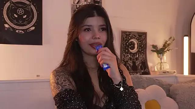 sophieee_art from StripChat is Freechat