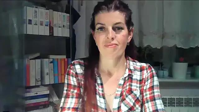 SophieLux82 from StripChat is Freechat