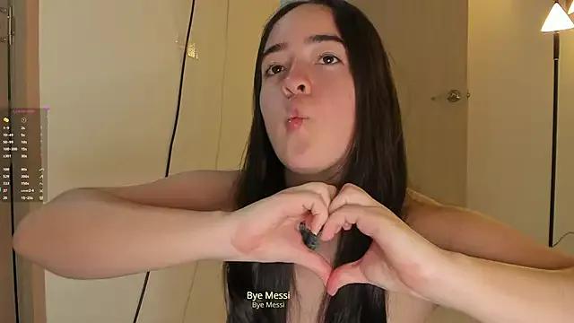 soyamandaa_ from StripChat is Freechat