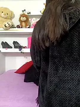 squirt_shantall from StripChat is Freechat