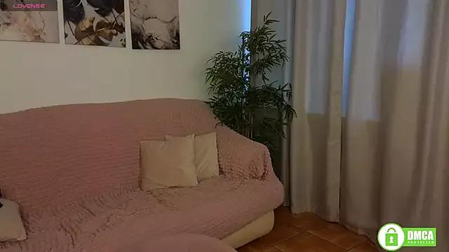 SquirtBabee from StripChat is Freechat