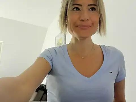 Ssoniaaa from StripChat