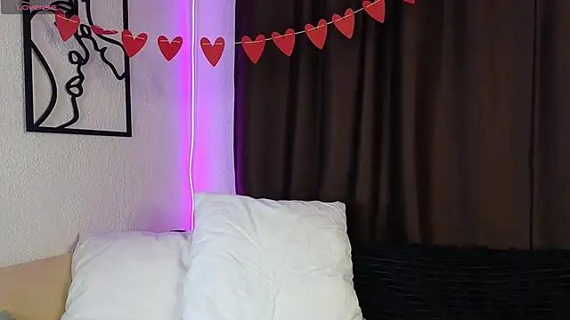 Check-out our cam rooms range and converse on a personal level with our delicious livecams streamers, showing off their spicy curves and toys.