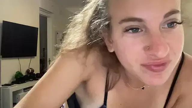 stassiethatsororitygirl from StripChat is Freechat