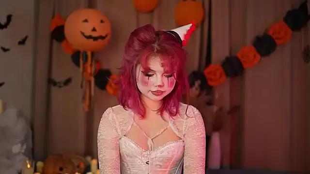 Check-out our cam rooms range and converse on a personal level with our delicious livecams streamers, showing off their spicy curves and toys.