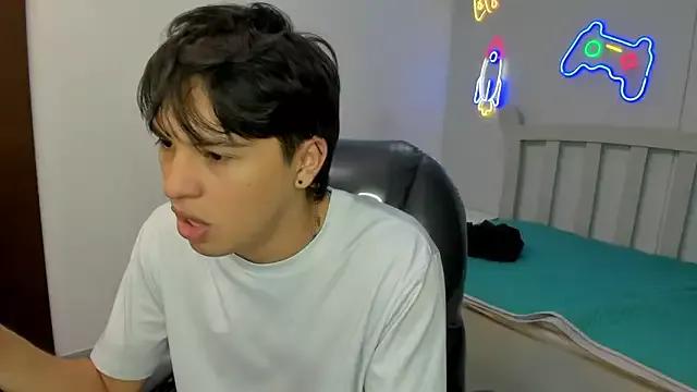 StiwenTwink from StripChat is Freechat