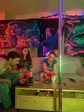 Stonermama666420 from StripChat is Freechat