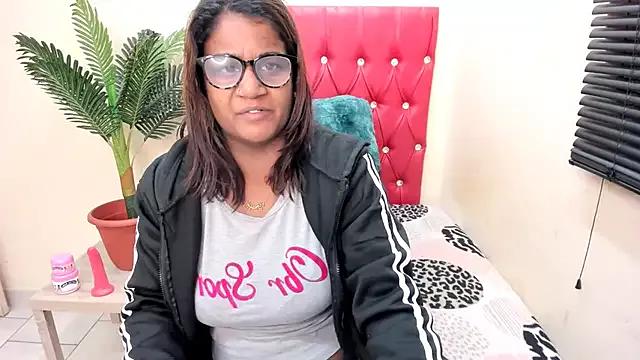 Strawberry_Lips from StripChat is Freechat