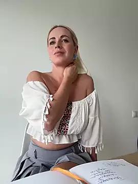 Check-out our cam rooms range and converse on a personal level with our delicious livecams streamers, showing off their spicy curves and toys.