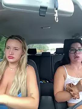 summermc_xx from StripChat is Freechat