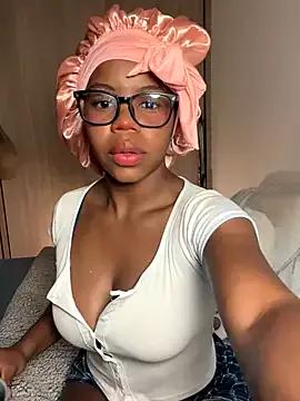 Sweet-Jade from StripChat is Freechat