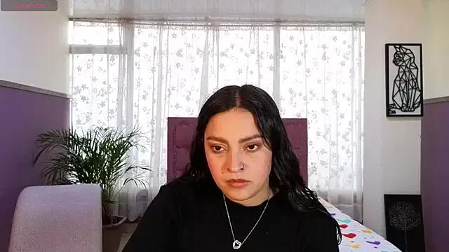 sweet_ahinara from StripChat is Freechat