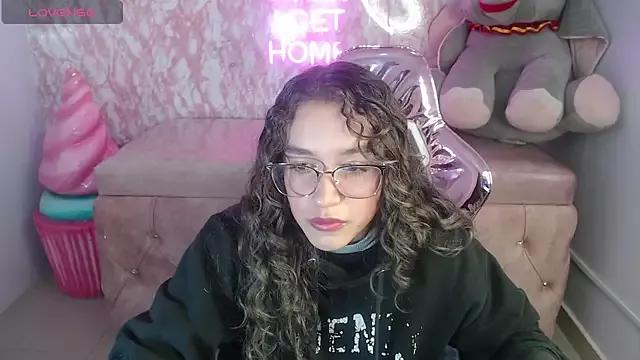 Sweetbunny_ch1 from StripChat is Freechat