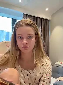 sweetieang from StripChat is Freechat