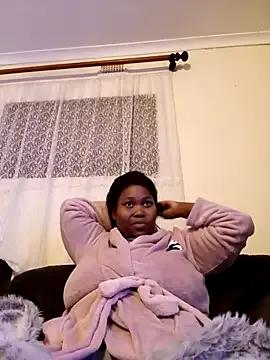 SweetieQueen1 from StripChat is Freechat