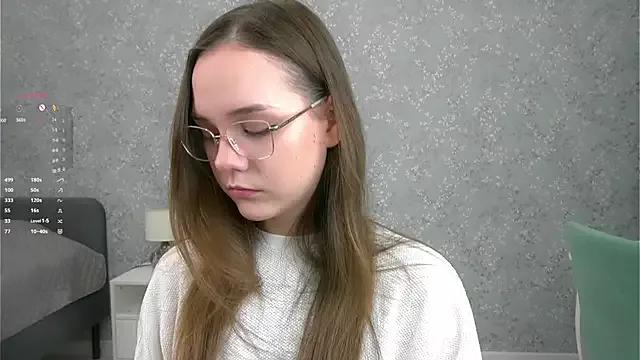 SweetSaraPie from StripChat is Freechat