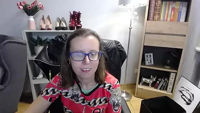 Check-out our cam rooms range and converse on a personal level with our delicious livecams streamers, showing off their spicy curves and toys.