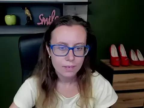 sweetxLizzy from StripChat is Freechat