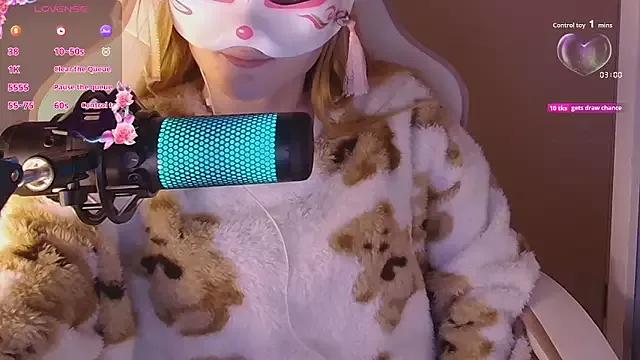 Check-out our cam rooms range and converse on a personal level with our delicious livecams streamers, showing off their spicy curves and toys.