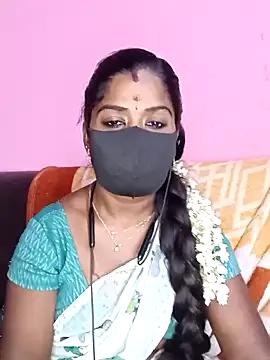 tamilammukuttyy from StripChat is Freechat