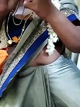 tamiltady from StripChat is Freechat