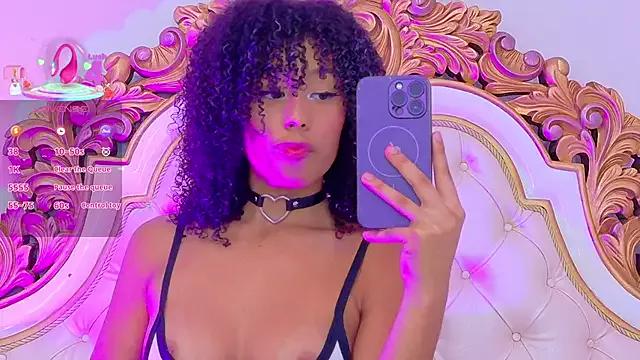 TaniaSanz from StripChat is Freechat