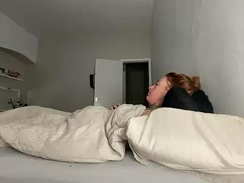 TattooedShezar from StripChat is Freechat