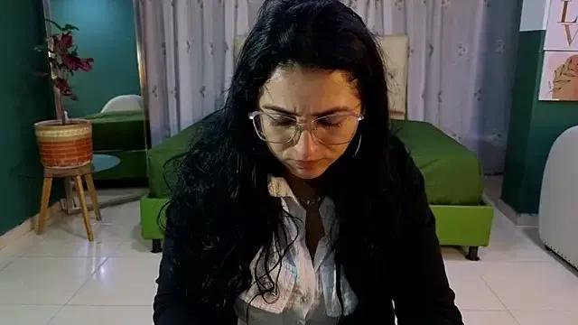 tessa_drawing from StripChat is Freechat