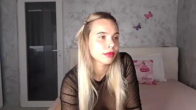 TessaStarr from StripChat is Freechat