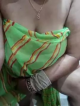 thelustybitch from StripChat is Freechat
