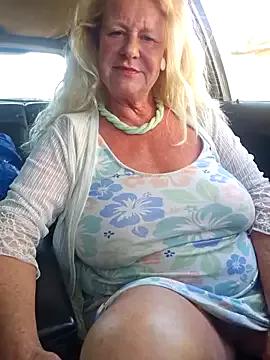 THESensualhorny from StripChat is Freechat